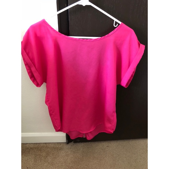 Pink top - Picture 1 of 2